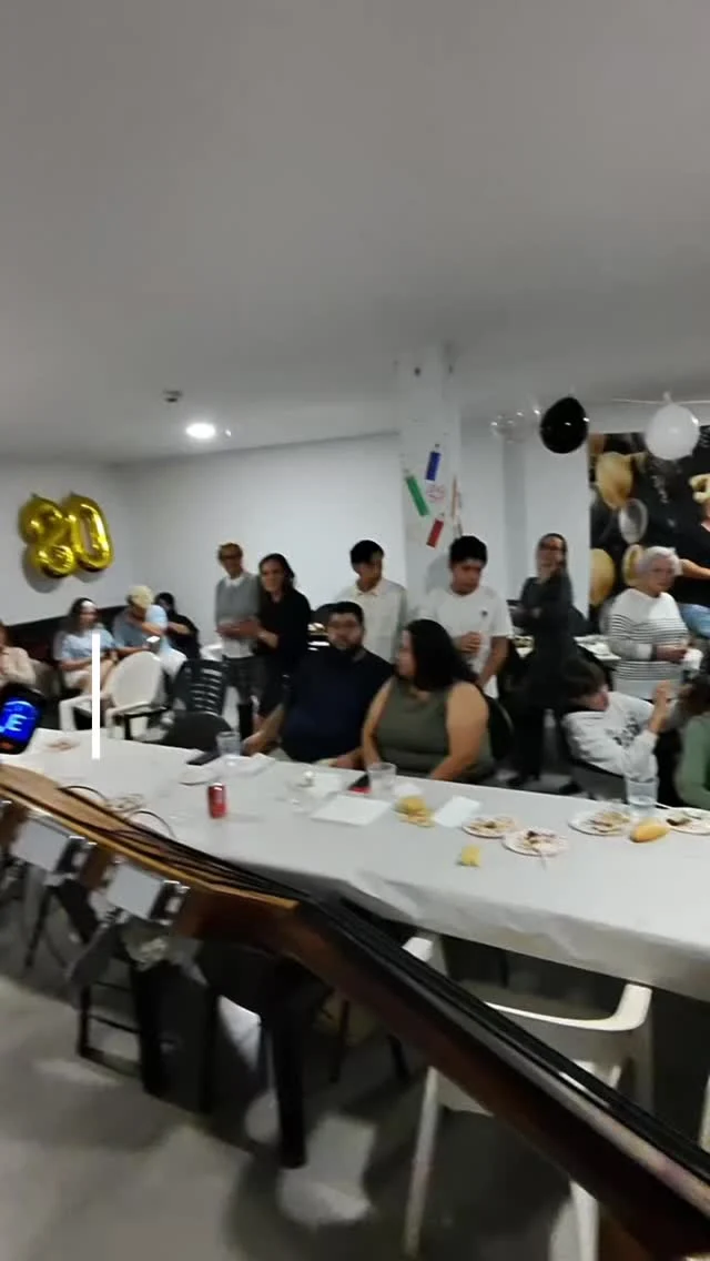 Interactuando con el público cantando el clásico la llorona. 

Mariachi juvenil Mérida. Deseas un mariachi en Madrid somos tu mejor opción. 643700266

#mariachisenmadrid #mariachienmadrid #mariachijuvenilmerida #viral #reelinstagram❤️